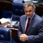 Aécio Neves reavalia planos para 2026 e deixa aliados em compasso de espera