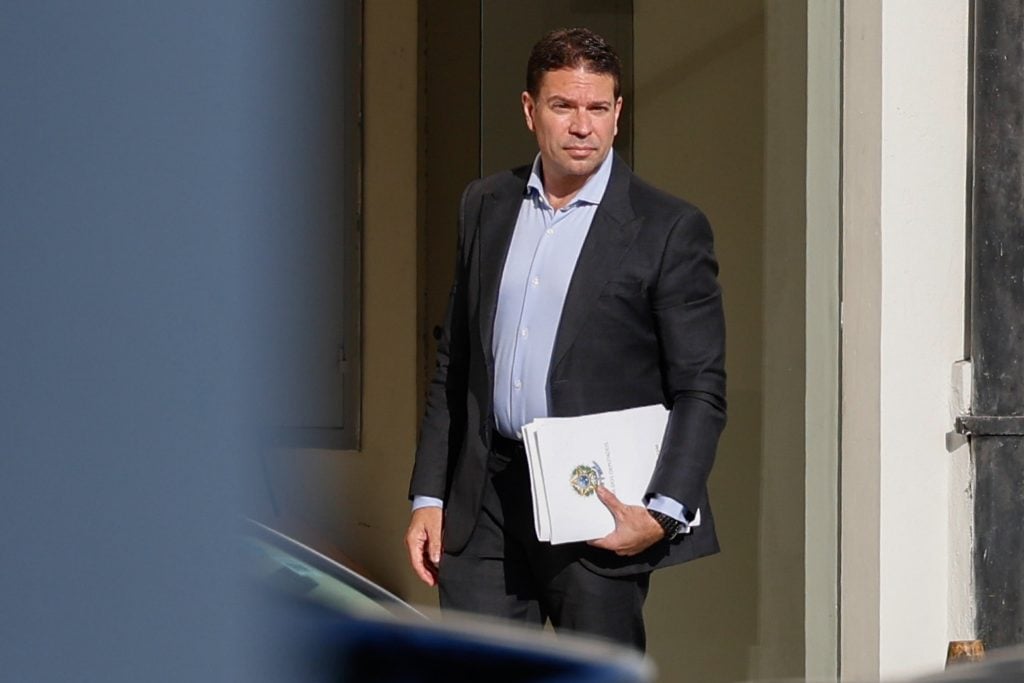 Moraes manda Câmara declarar o fim do mandato de Ramagem