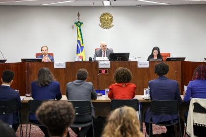 Moraes aciona PF para investigar o crime organizado e a infiltração no poder público do Rio
