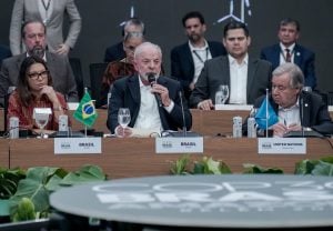 Lula diz que Acordo de Paris está longe da meta e faz apelo a líderes