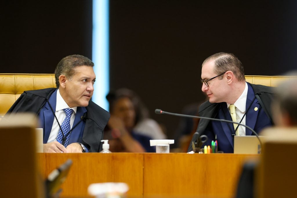 Breve passagem de vice no cargo não barra reeleição, define o STF