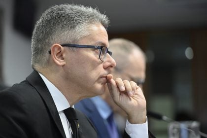 Quando o novo texto do PL Antifacção será apresentado ao Senado, segundo Alessandro Vieira
