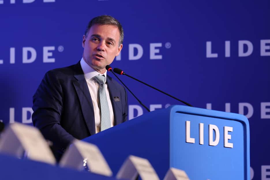 Urgente: Mendonça Acusa Brasil de 'Doente' e Detona 'Ativismo Judicial' no STF!