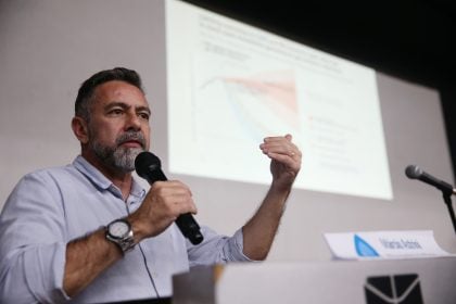 Dois Dedos de Prosa com Márcio Astrini