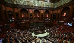 Itália amplia definição de estupro para incluir a falta de consentimento