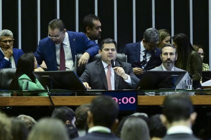 Congresso impõe derrota a Lula e derruba 56 vetos ao licenciamento ambiental