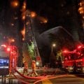 Incêndio em complexo residencial deixa mais de 40 mortos em Hong Kong