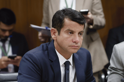 Sob as regras do Doutor Luizinho