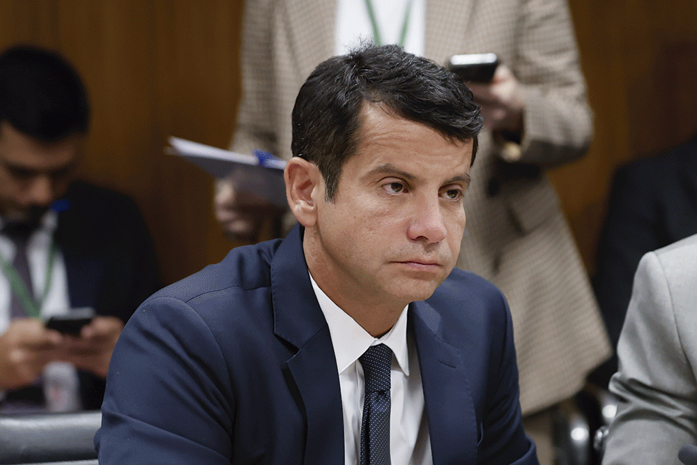 Sob as regras do Doutor Luizinho