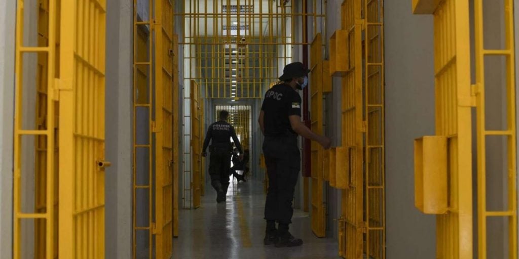 Justiça do Ceará autoriza gravação de conversas entre presos e advogados em presídio de segurança máxima