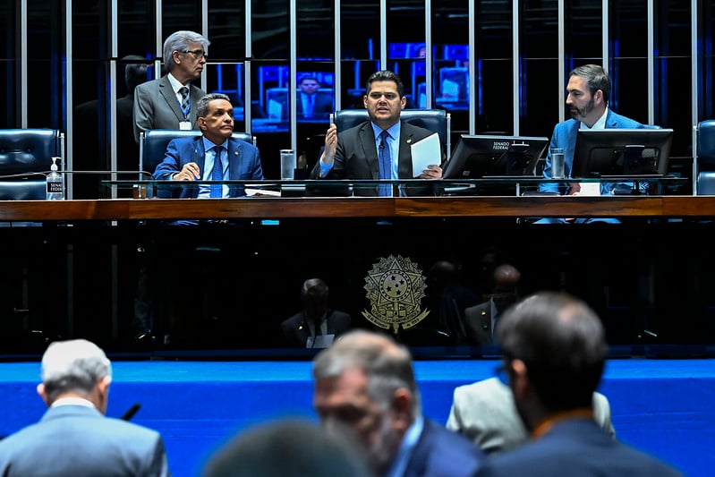 Por unanimidade, Senado aprova isenção do IR para quem ganha até R$ 5 mil