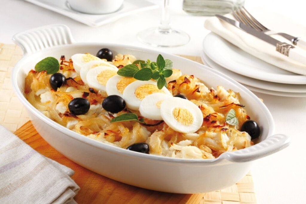 Bacalhau de forno: 3 receitas surpreendentes para o jantar