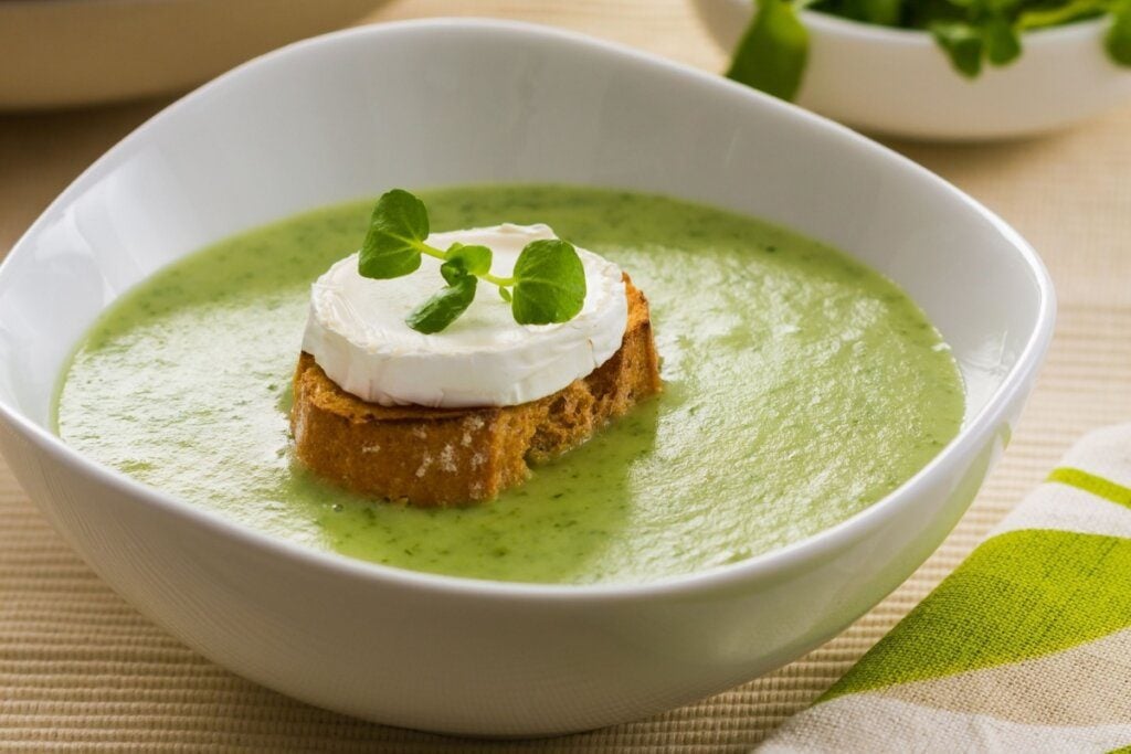 Almoço saudável: 4 receitas com agrião para fortalecer a imunidade