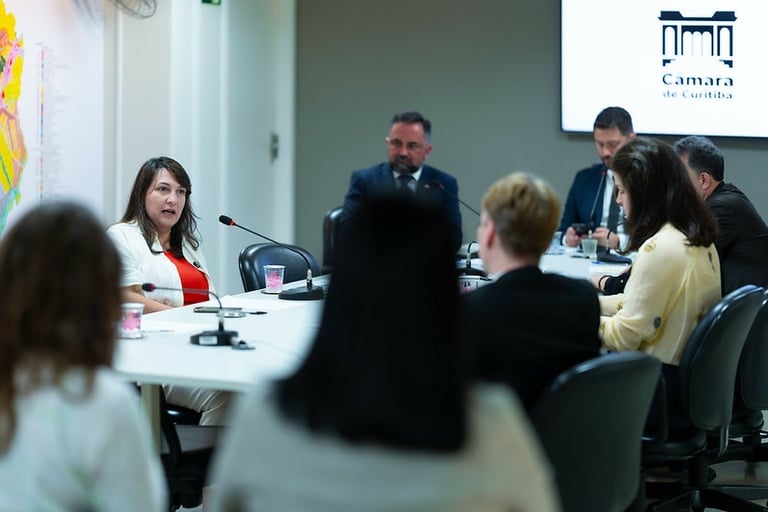 Câmara marca votação que pode cassar a única vereadora do PSOL de Curitiba