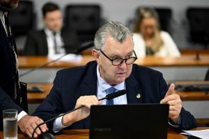 Projeto que dá autonomia a estados para legislar sobre direito penal avança no Senado