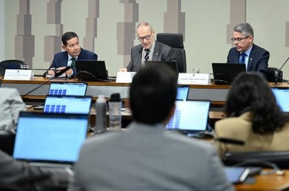 CPI do Crime Organizado vai ouvir TH Joias, diretor da Meta e comandantes militares