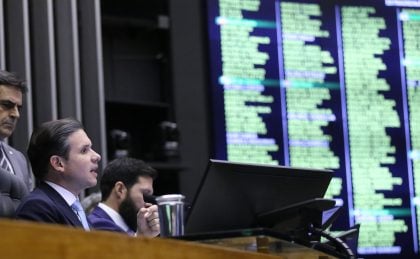 Câmara aprova regime de urgência para 4 projetos de lei; veja a lista