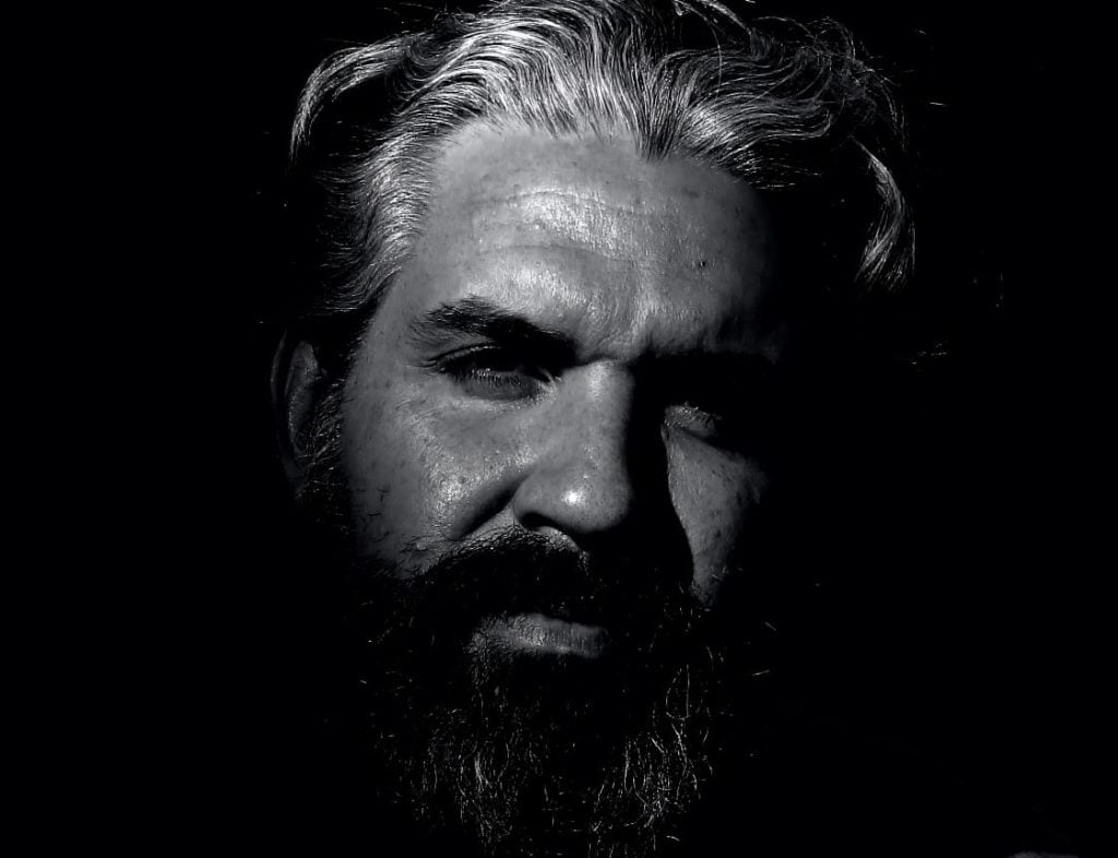 Inteligência artificial na música atende a um público que não busca profundidade, diz João Taubkin