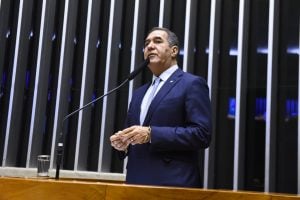 Deputados contra meninas vítimas de estupro