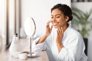 Celulite facial: conheça os sintomas e os perigos dessa condição para a saúde