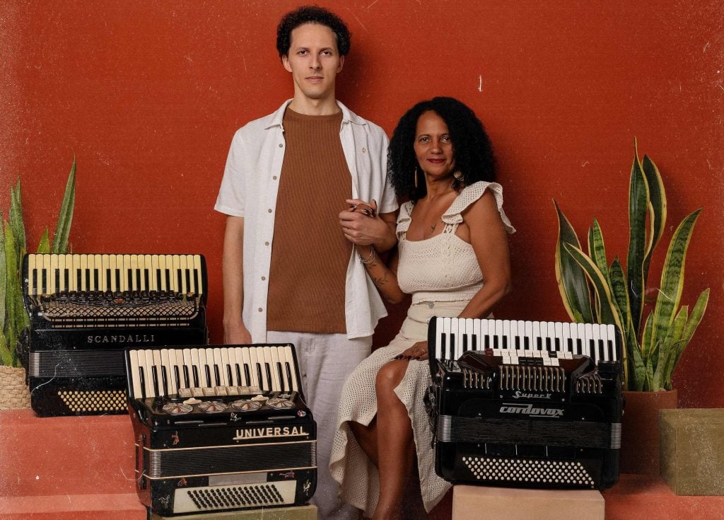 Sanfoneiro Pablo Moura celebra em seu trabalho o ‘power trio’ brasileiro