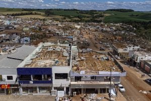 Médicos e psicólogos do SUS atendem vítimas do tornado no Paraná