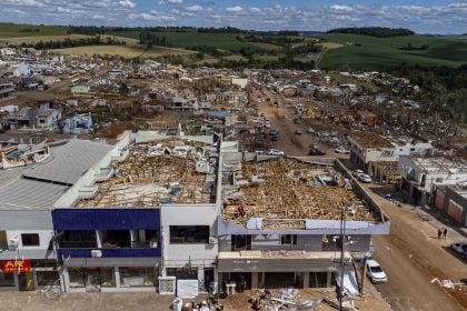Médicos e psicólogos do SUS atendem vítimas do tornado no Paraná