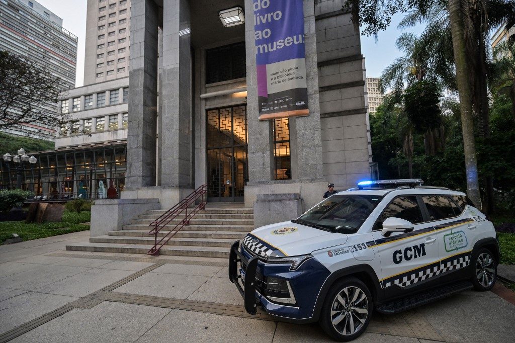 Polícia identifica um suspeito de roubar obras de arte em São Paulo