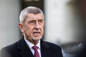 Bilionário Andrej Babis retorna ao poder na República Tcheca