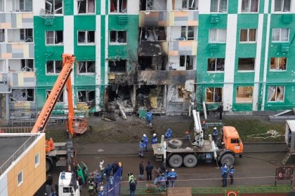 Drones ucranianos deixam 7 feridos em prédio residencial na Rússia