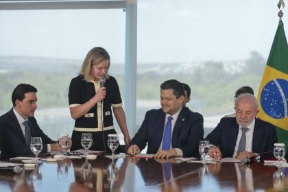 Gleisi reage a críticas de Alcolumbre e nega ‘fisiologismo’ entre Planalto e Senado