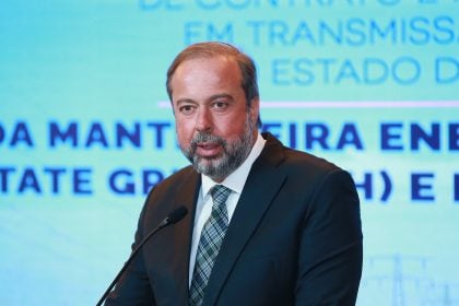 Alexandre Silveira minimiza tensão entre governo e Senado: ‘pontual’