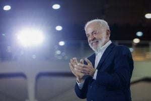 O crescimento vem da distribuição