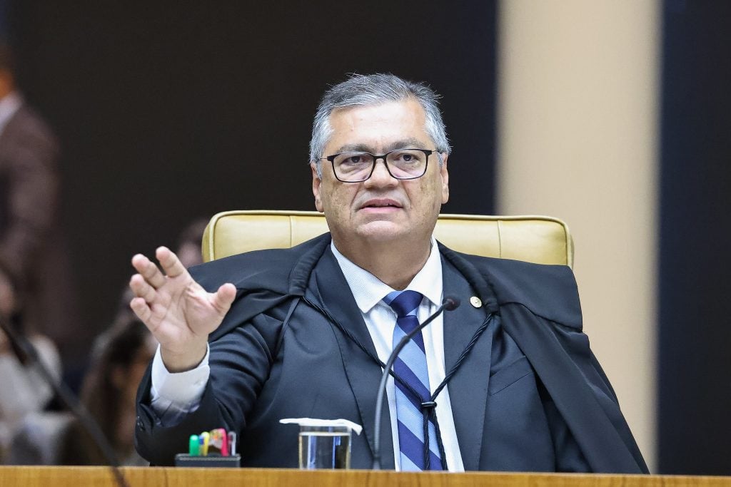 Dino defende revisão da Lei do Impeachment após decisão de Gilmar