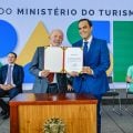 Lula dá posse a Gustavo Feliciano, novo ministro do Turismo