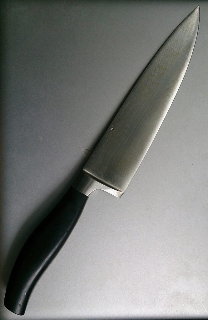 Homem mata nove pessoas a facadas, incluindo cinco crianças, no Suriname