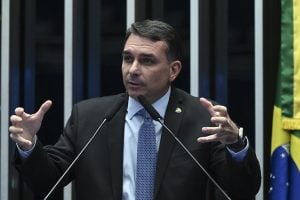 Líderes do Centrão não embarcam na 1ª tentativa de Flávio de 'vender' sua candidatura