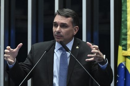 Líderes do Centrão não embarcam na 1ª tentativa de Flávio de ‘vender’ sua candidatura
