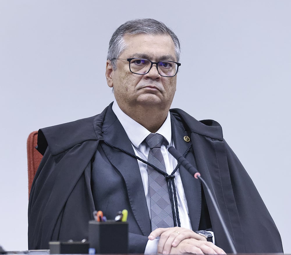 Dino abre investigação sobre envio de emendas a filme sobre Bolsonaro