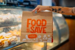 Sacolas surpresa impulsionam delivery com economia e menos desperdício