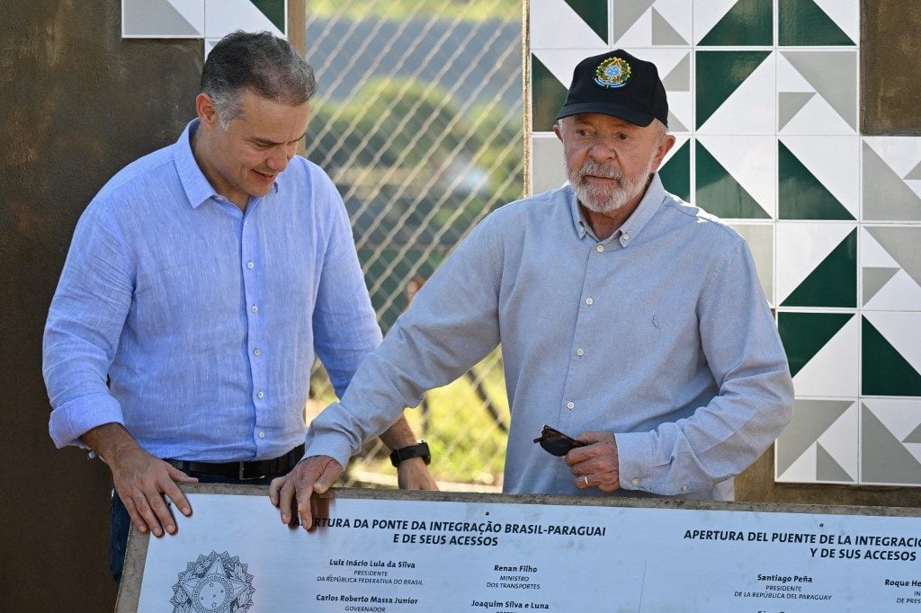 Lula inaugura ponte na fronteira com o Paraguai