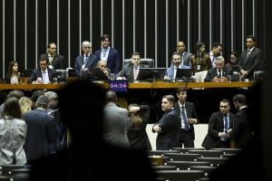 Congresso aprova diretrizes do Orçamento e abre caminho para votação final