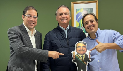 Saiba quem ganhará vaga no Senado durante a licença de Romário