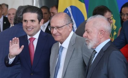 Governo Lula é pego ‘totalmente de surpresa’ com decisão de Hugo Motta de pautar o PL da dosimetria