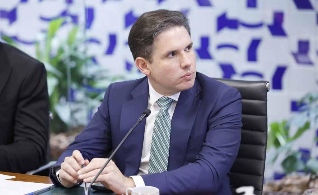 Motta dobra aposta e diz que Glauber Braga desrespeita a Câmara dos Deputados