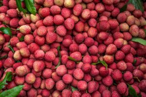 Lichia: 8 benefícios para a saúde e como usá-la na ceia de Natal