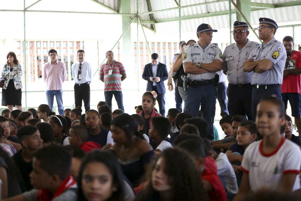 É possível impor limites à militarização das escolas públicas?