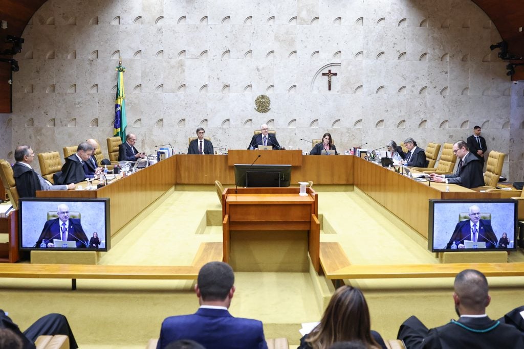 Maioria do STF decide manter benefícios fiscais a agrotóxicos