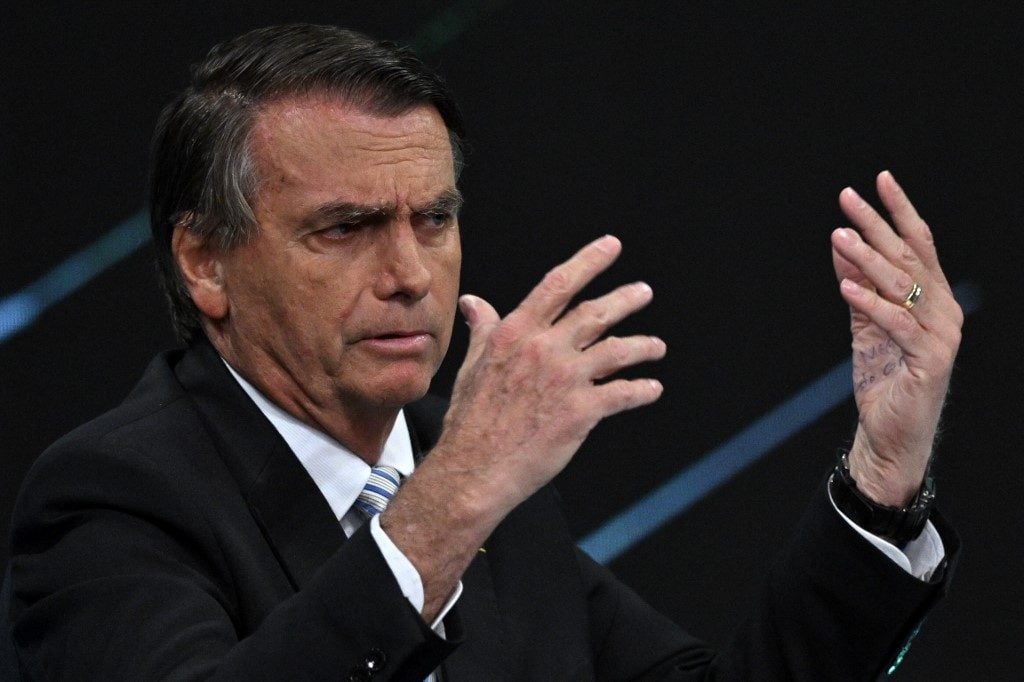 Bolsonaro pede ao STF autorização para receber assistência religiosa na prisão