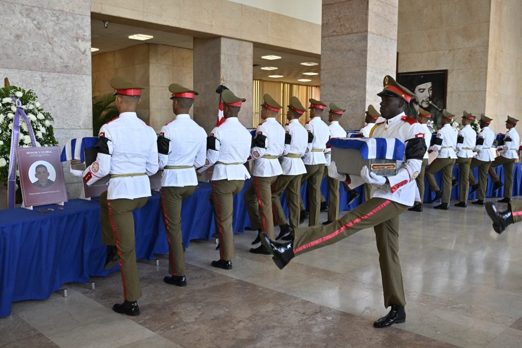 Cuba inicia homenagem aos 32 militares mortos na Venezuela